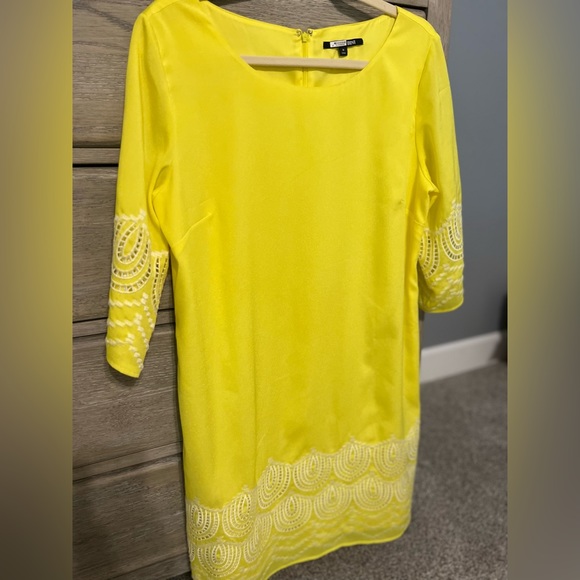 Gianni Bini Dresses & Skirts - Yellow GIANNI BINI shift dress